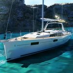 yacht-72667082 image-1