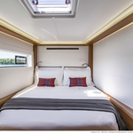 yacht-72789833 image-5