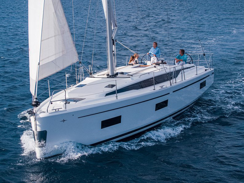 yacht-Bavaria C42-image-4