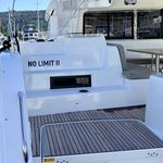 yacht-73035032 image-3