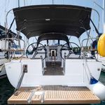 yacht-73097674 image-4