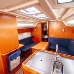 yacht-Bavaria Cruiser 37-image-6