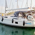 yacht-8759339 image-1