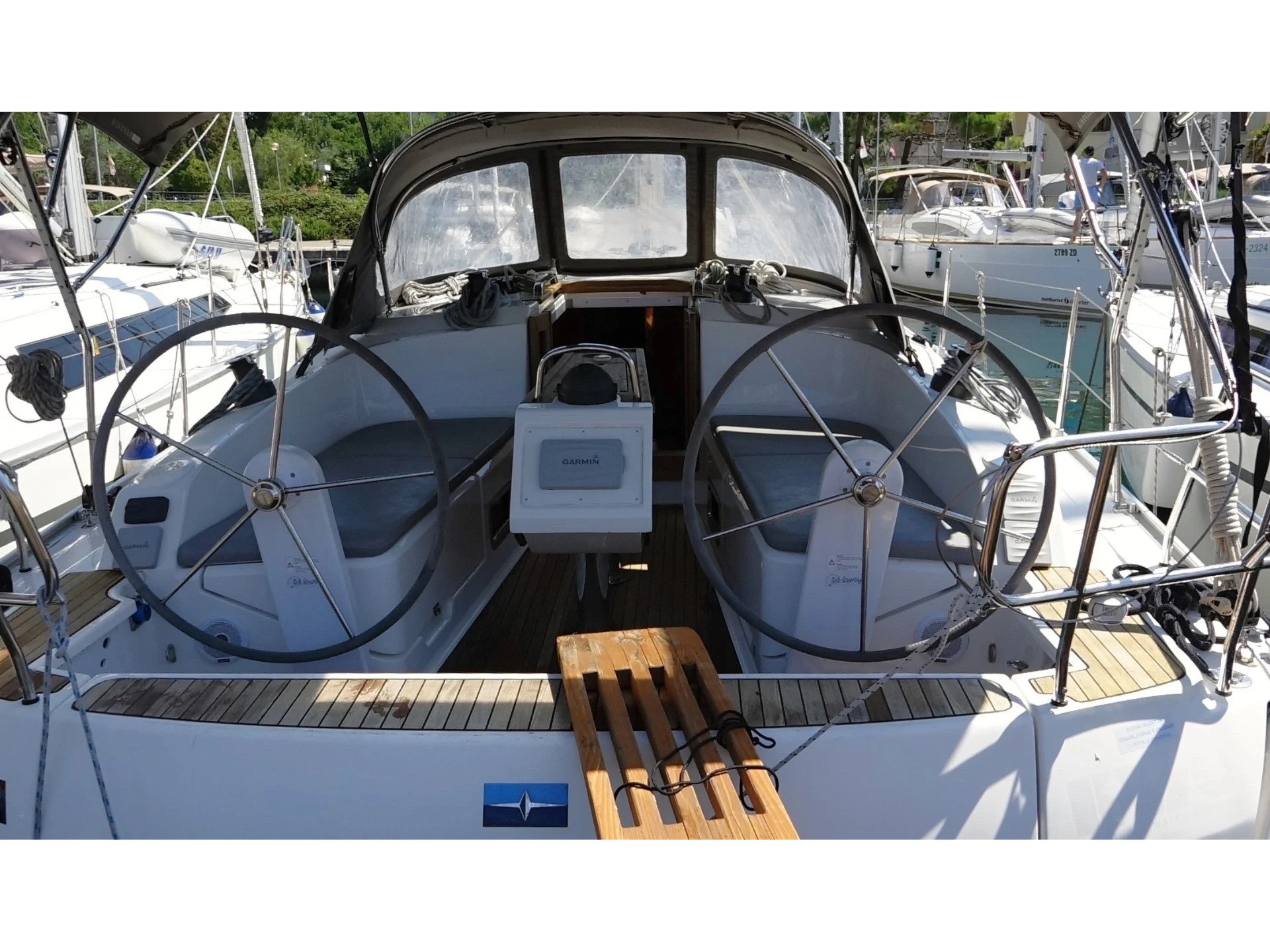 yacht-Bavaria Cruiser 37-image-6