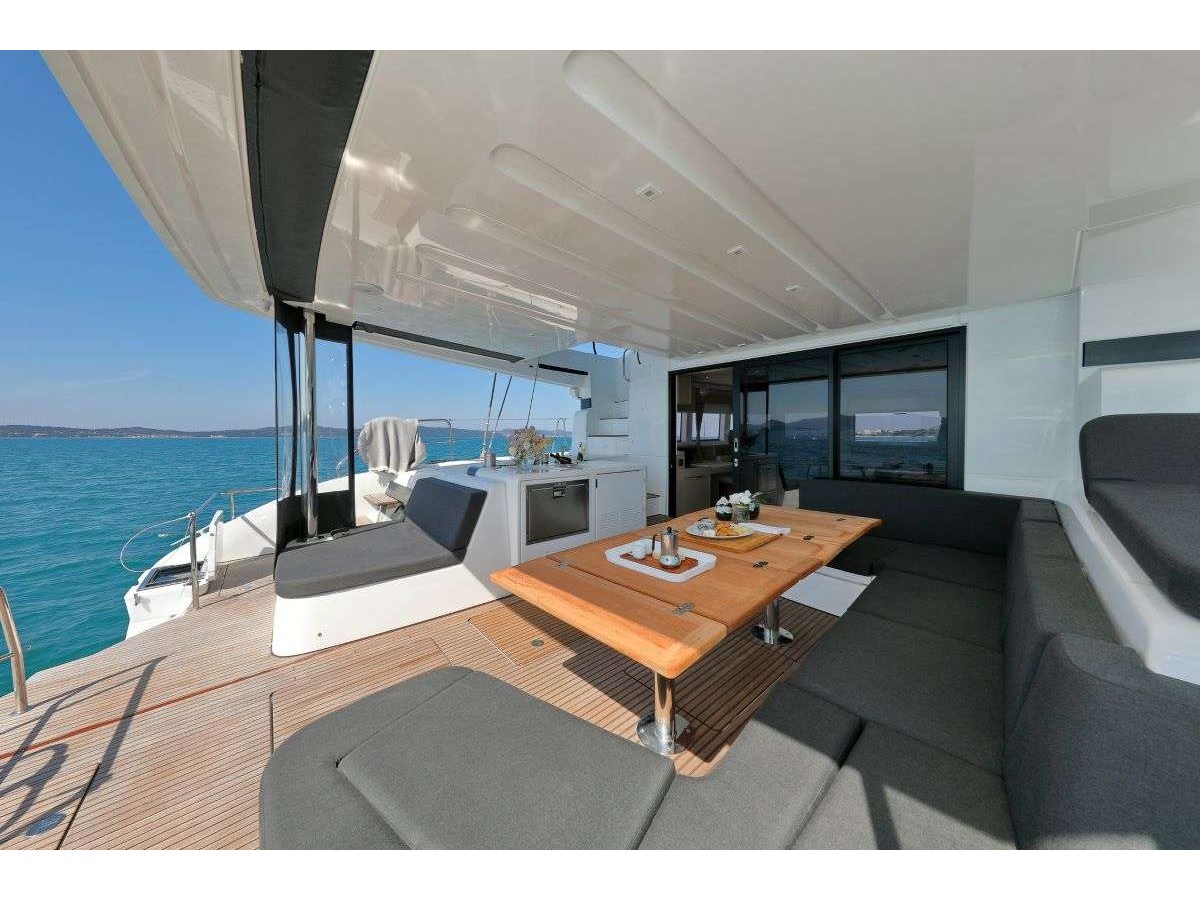 yacht-Lagoon 55-image-13