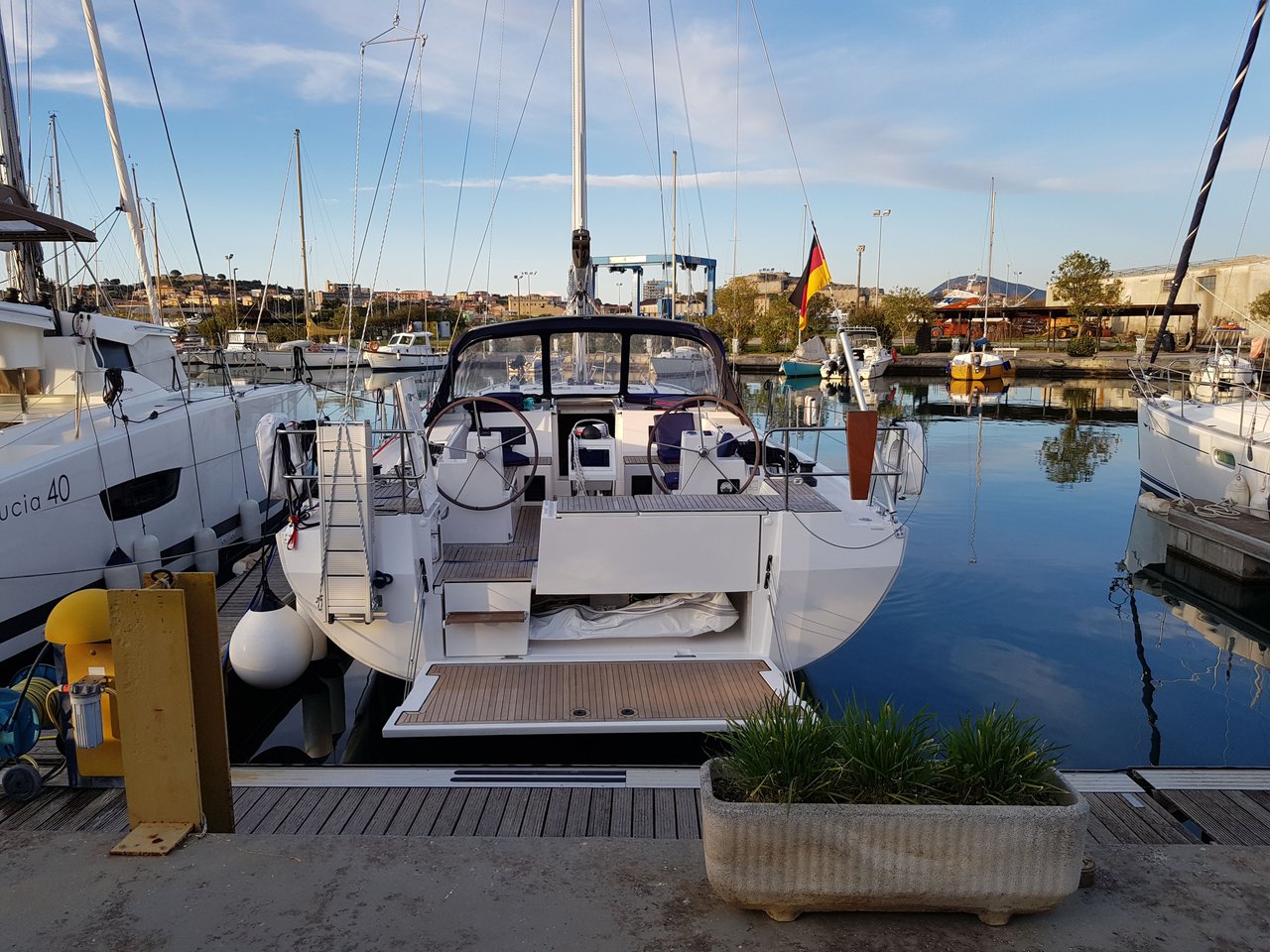 yacht-Bavaria C45-image-2